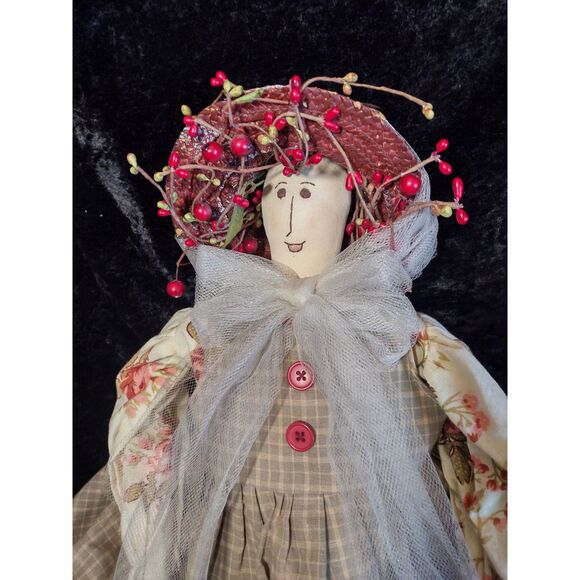 Vintage Primitive Folk Art Beekeeper Tender Heart Treasures‎ Honey Bee Doll 2001 - Picture 3 of 11